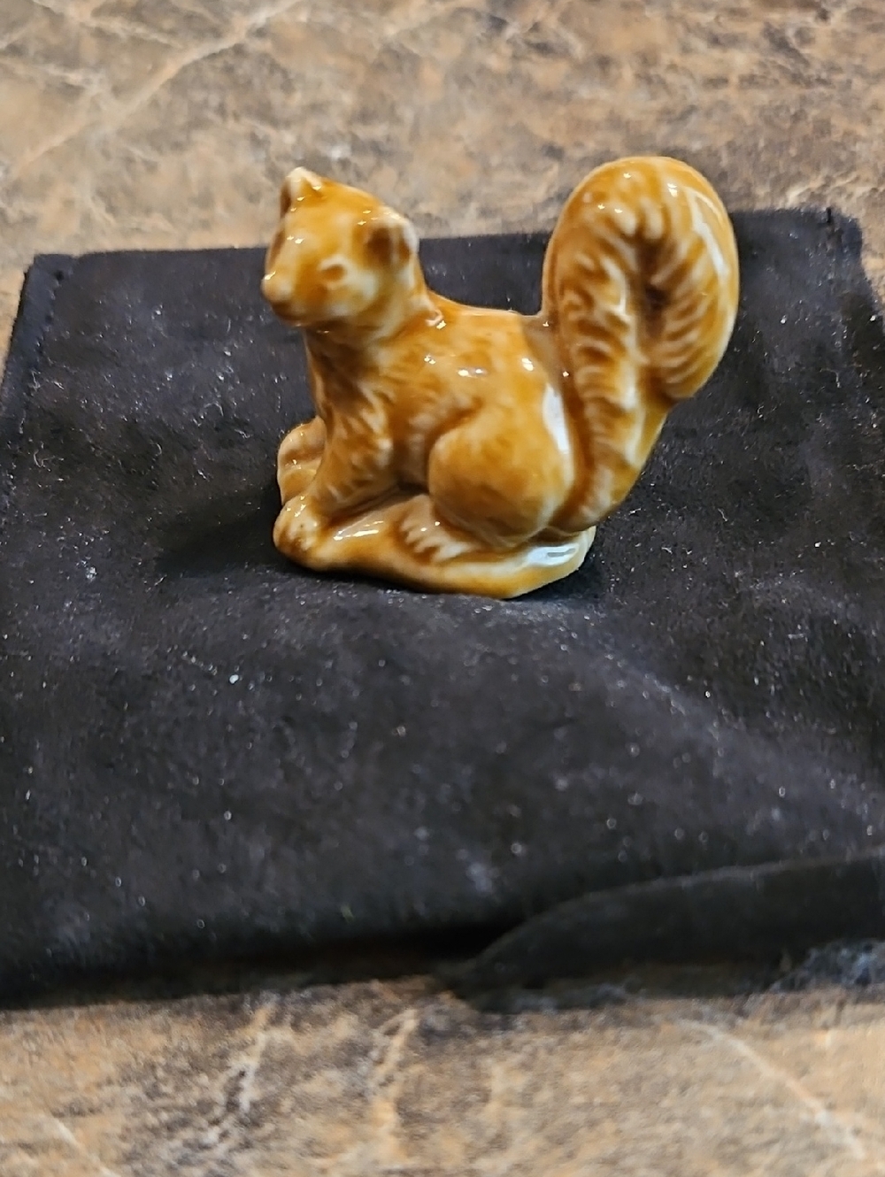 Brown Ceramic Squirrel Figurine - Decorative Small Pets Accent